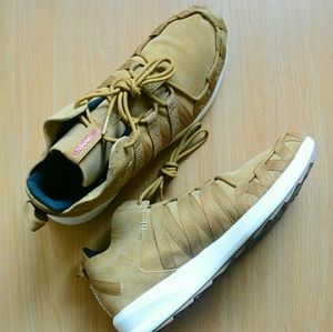 Men's Adidas Size: 12 US / 46 EUR